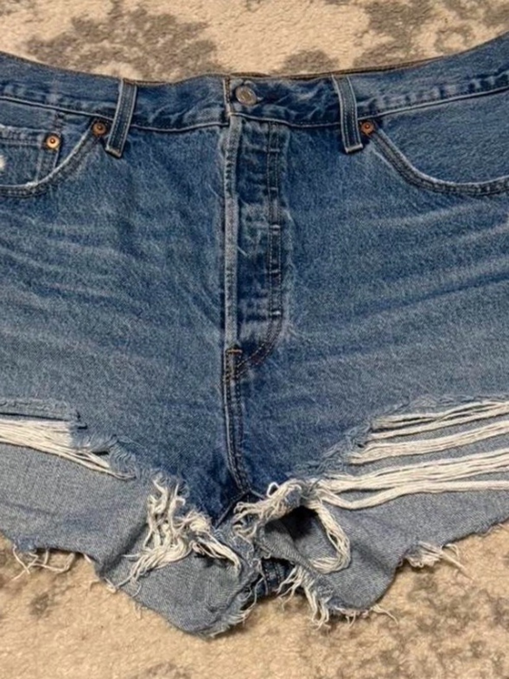 Levi 501 jean shorts size 34